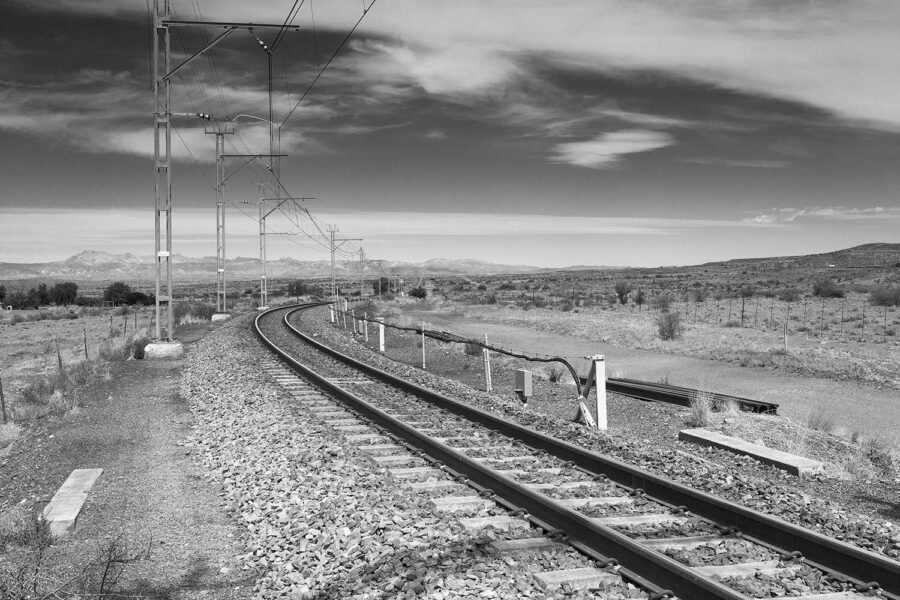 MONOCHROME-41